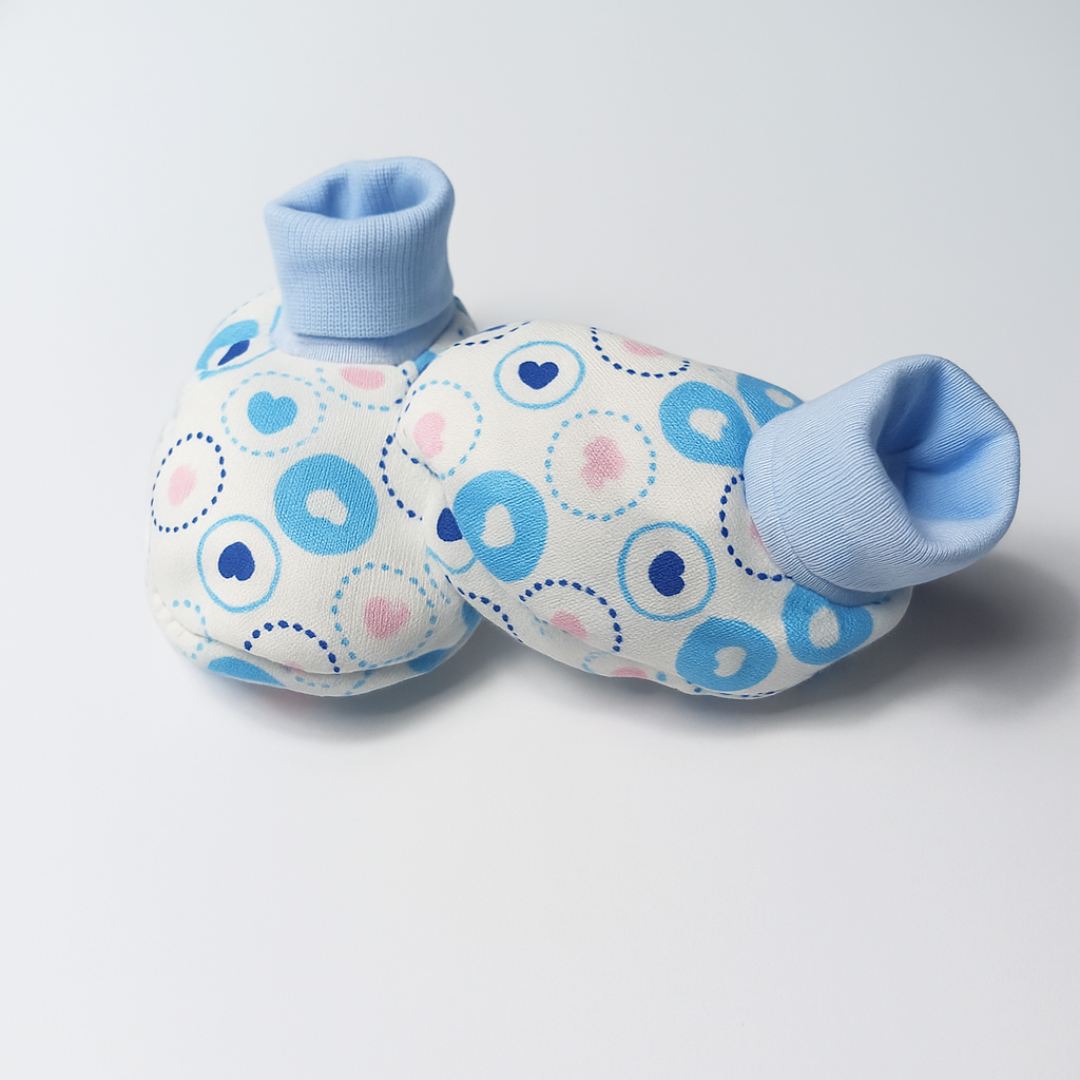 Set of 3 Booties for Baby Boys| Baby Girls | Green Stripe Blue Hearts