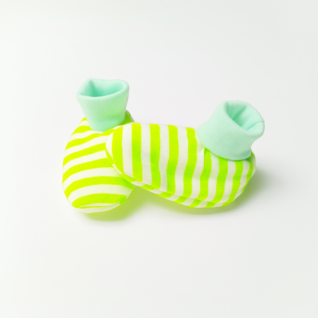 Set of 3 Booties for Baby Boys| Baby Girls | Green Stripe Blue Hearts